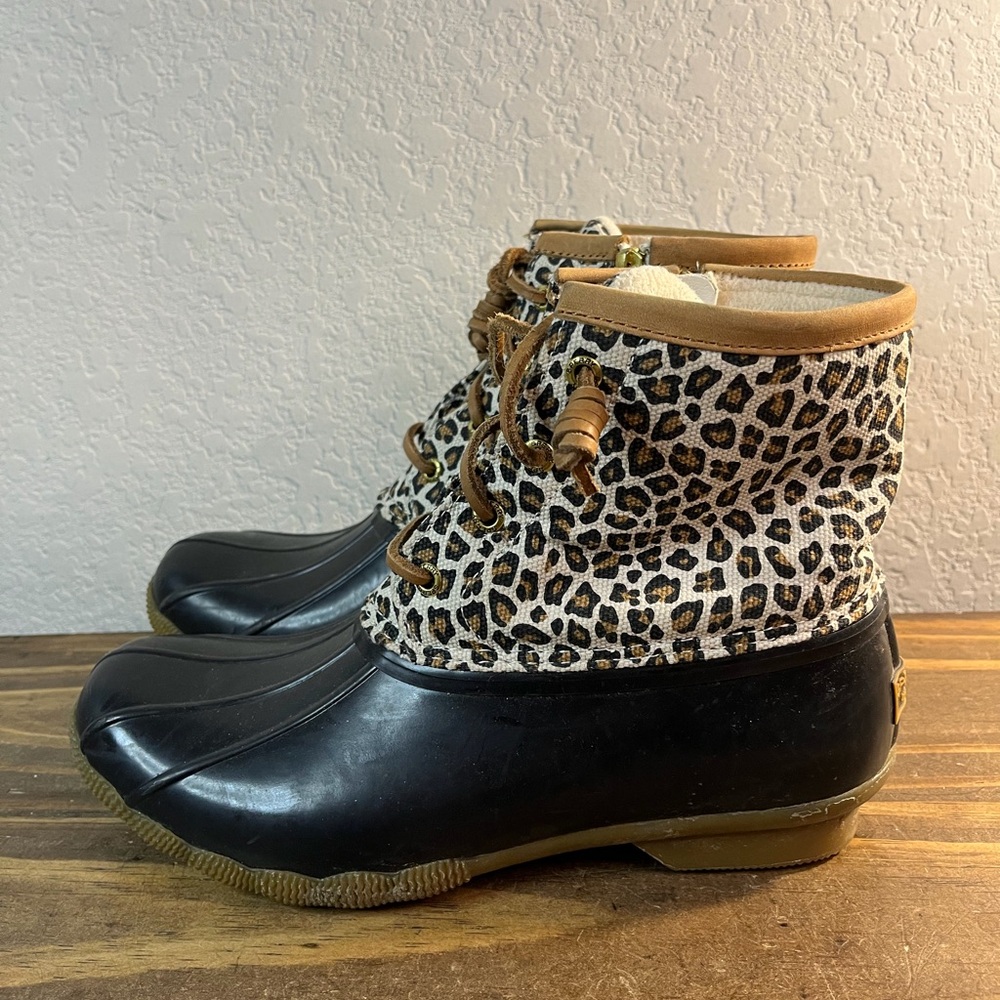Sperry Boots Women’s Size 8.5 Saltwater Leopard Print Duck Boots STS85919 Used - Picture 4 of 9